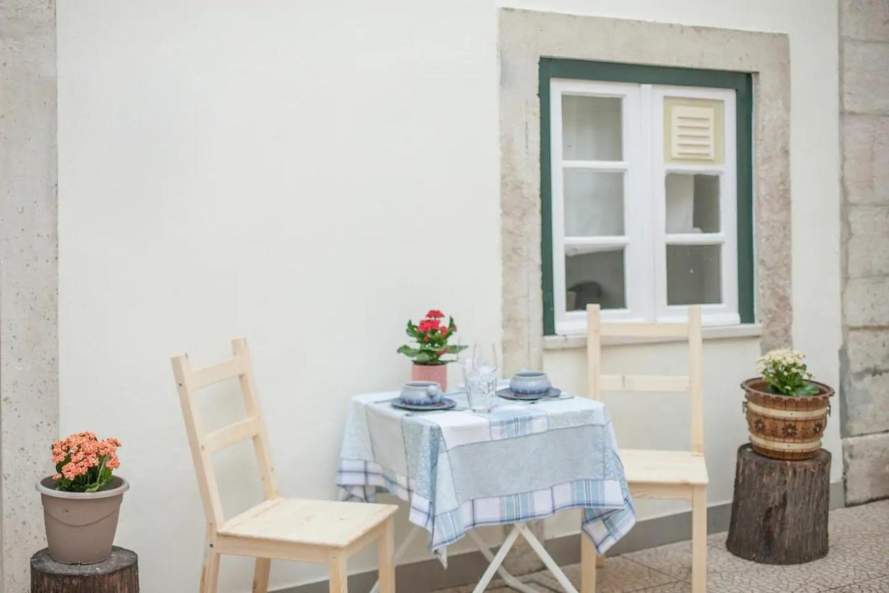 Alfama Charming Apt With 2 Free Bikes By Timecooler Leilighet Lisboa Eksteriør bilde